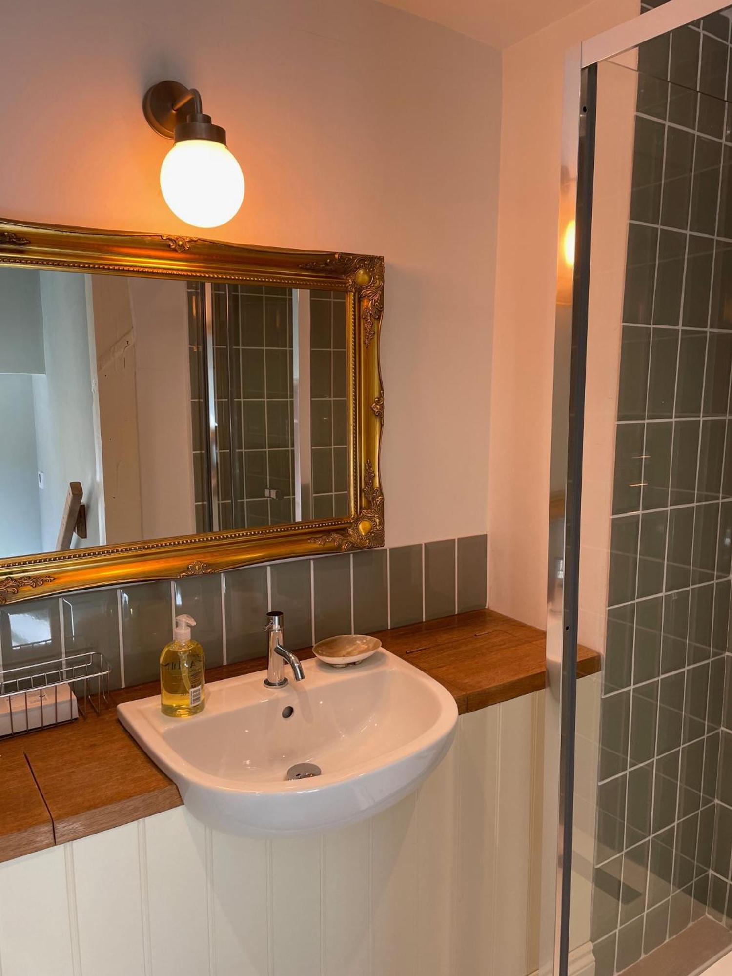 The Grannery Apartment Wadhurst Екстериор снимка